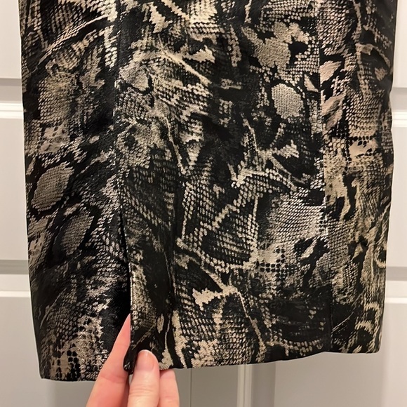 Zac Posen Python-Print Short Sleeve Dress - Picture 5 of 16